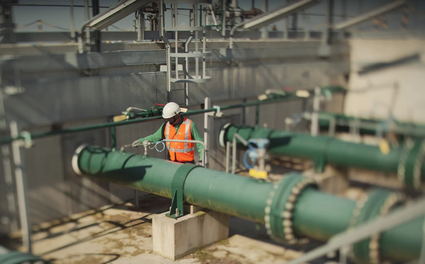 engineer working in the mosahyc project